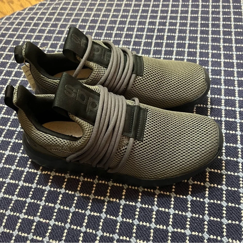 NWT Adidas Lite Racer Adapt Sneakers